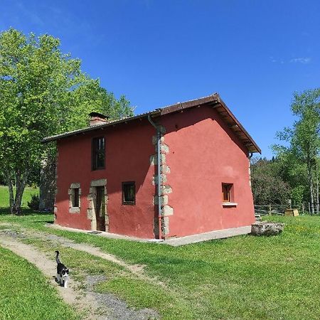 Gite La Roche Bertignat Exteriér fotografie