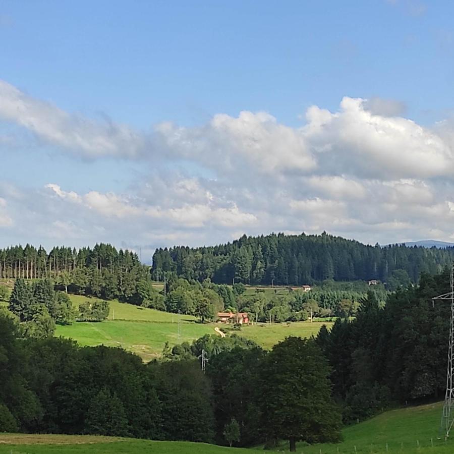 Gite La Roche Bertignat Exteriér fotografie